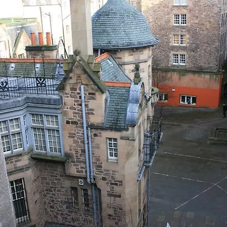 Royal Mile Budget Apartments Edinburgh Room photo