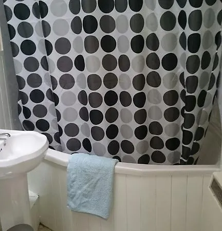 Royal Mile Budget Apartments Edinburgh Room photo