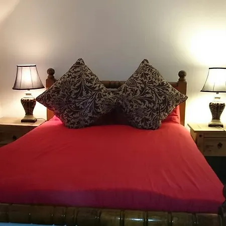 Royal Mile Budget Apartments Edinburgh Room photo